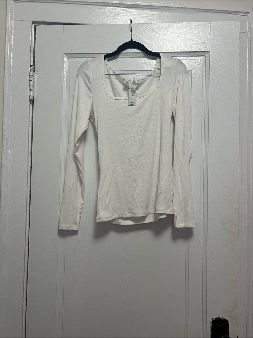 Aritzia White Long-Sleeve Scoop Neck Top